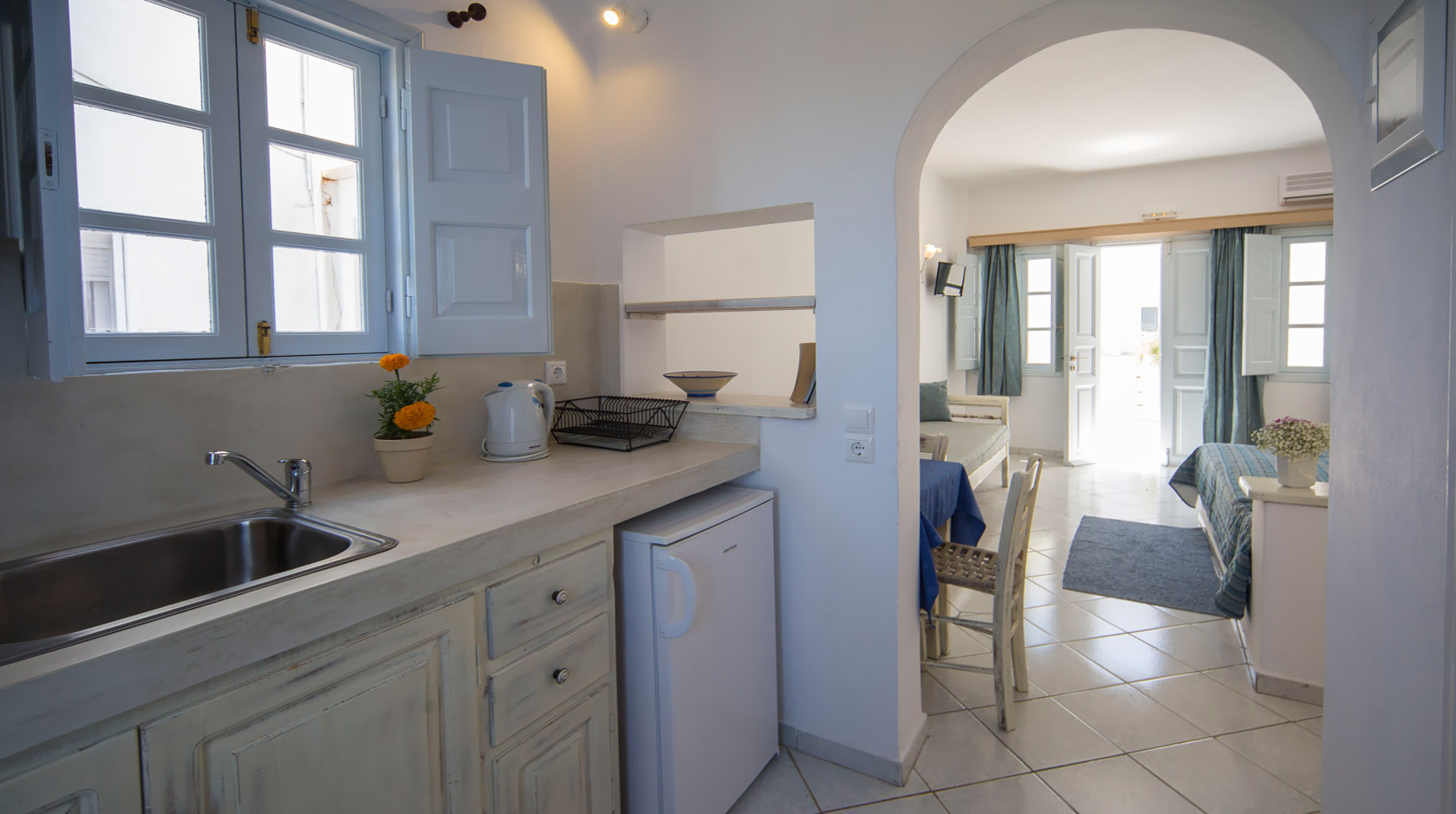 Oia Santorini Apartments & Studios - Interior View